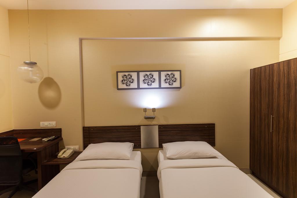 Surat Otel Dış mekan fotoğraf