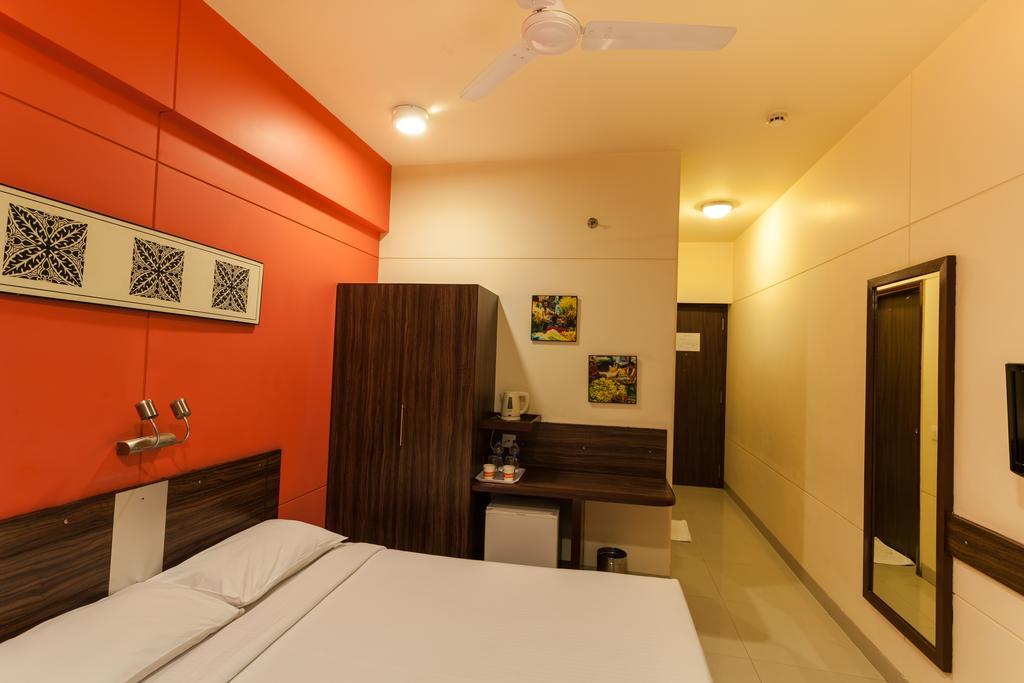 Surat Otel Dış mekan fotoğraf